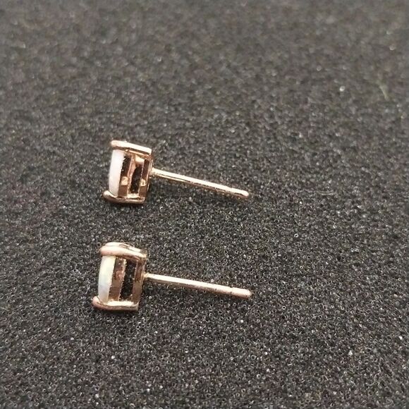 Vintage Heart Shaped Fire Opal Earrings Gold Studs #J048 - Picture 11 of 14